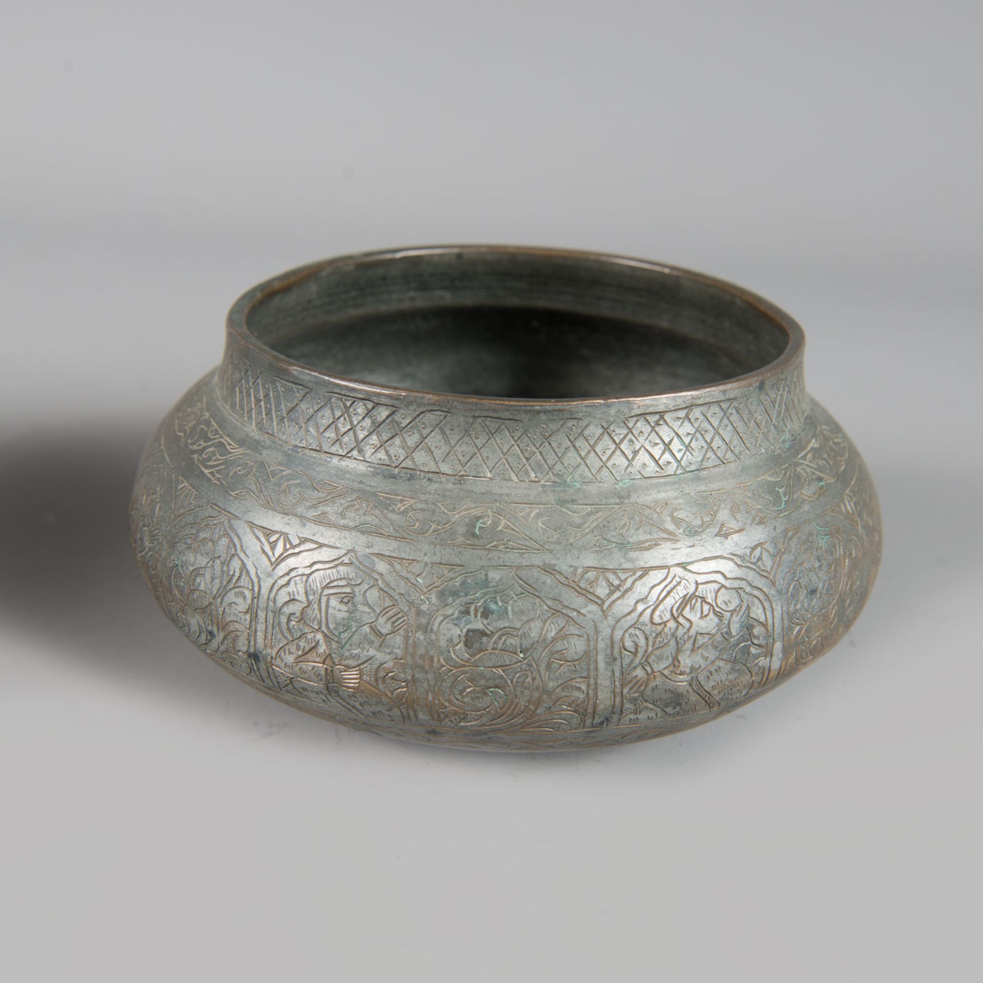 3 Oriental Bowls - Image 3 of 3