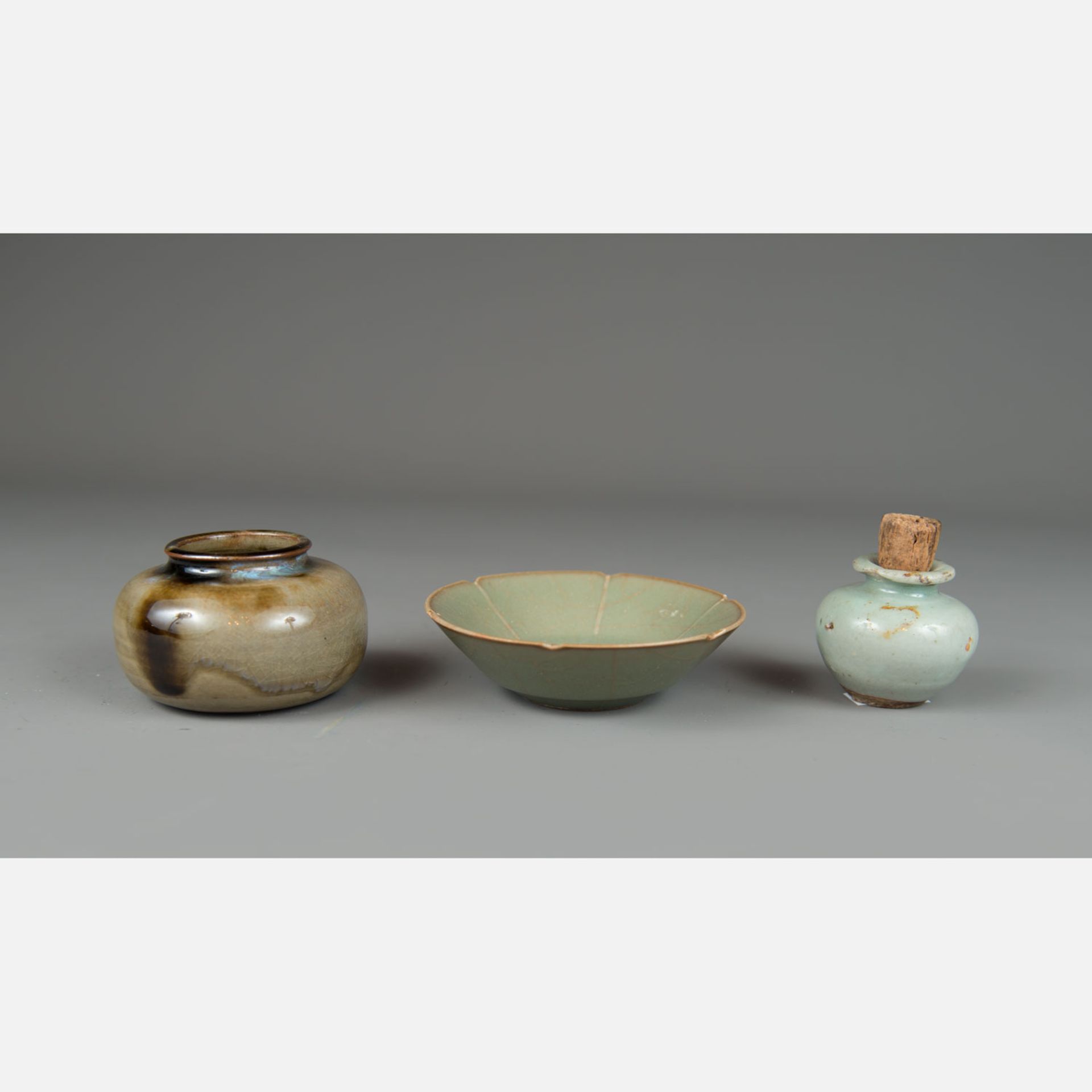 Lot of 4 Asian ceramics