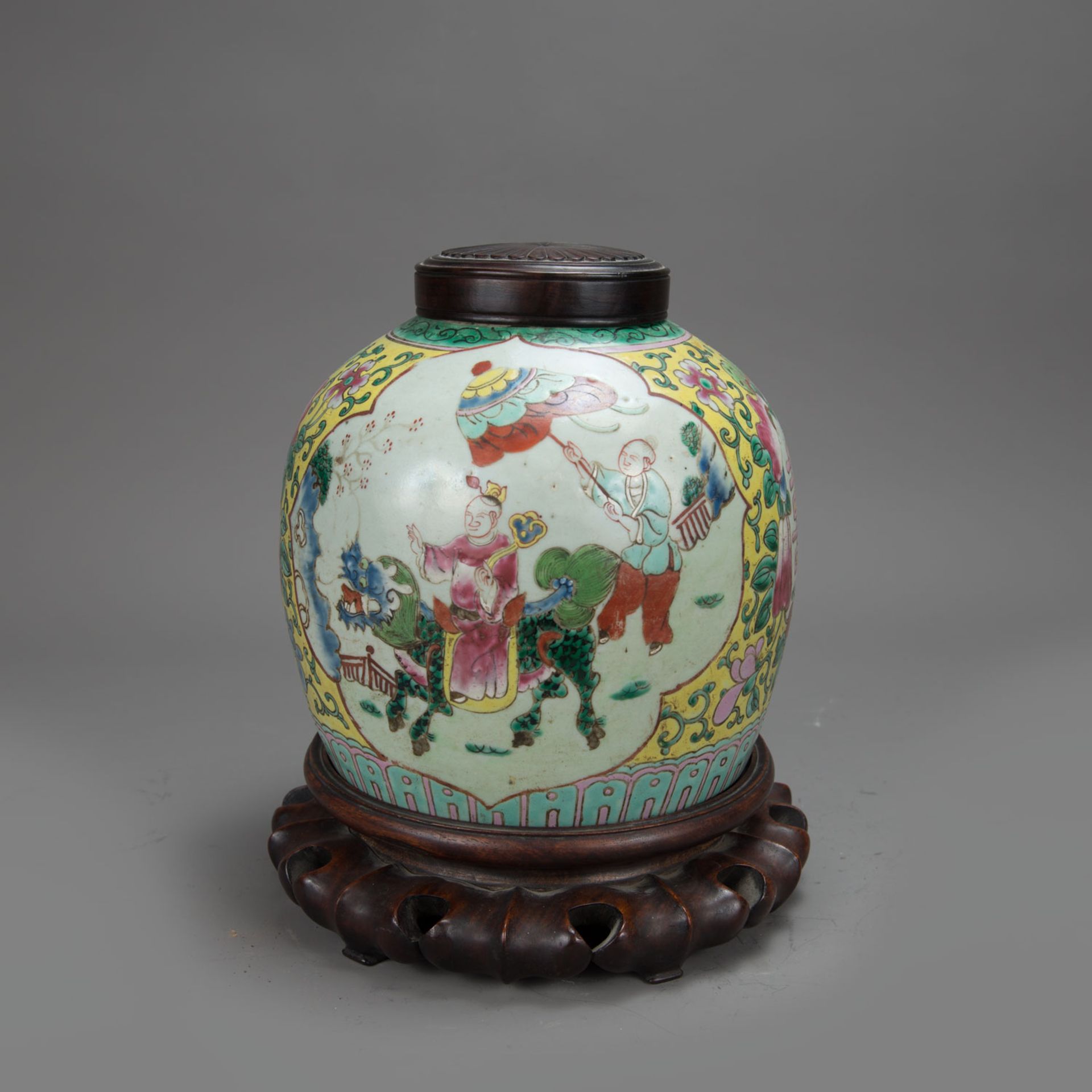Chinese Porcelain Vase - Image 2 of 3