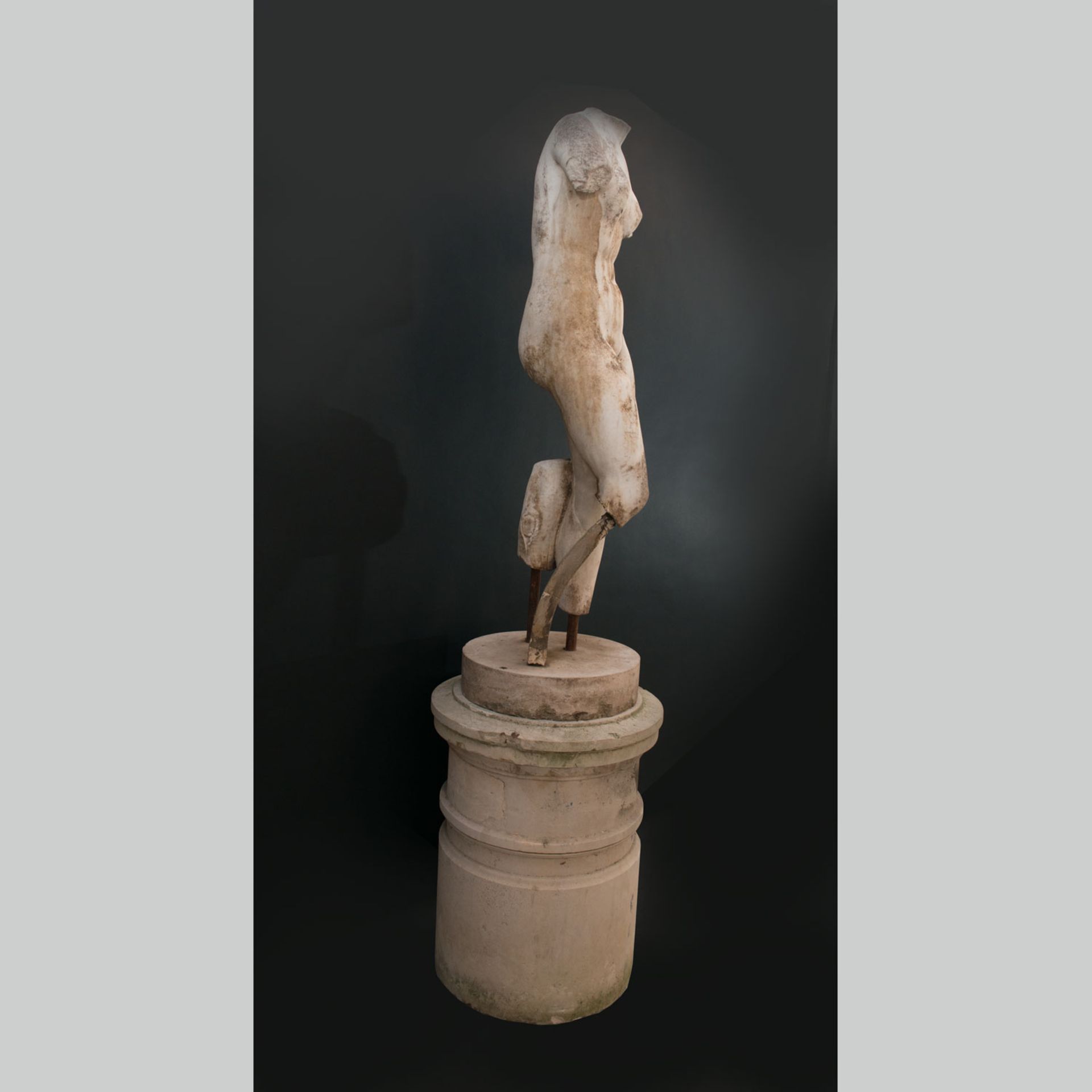 Life size marble torso of Venus - Image 3 of 5