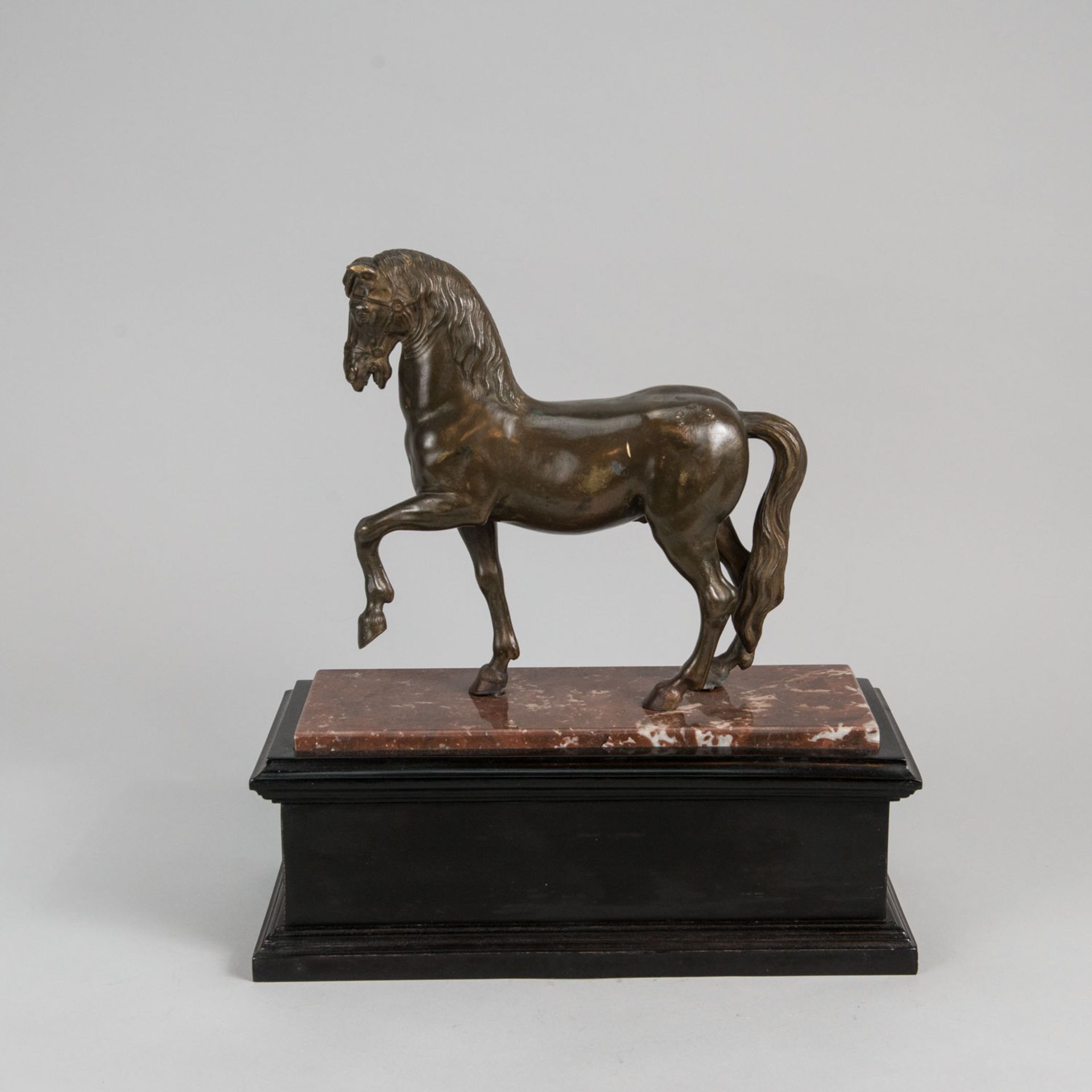 Bronze statue of horse - Image 2 of 3