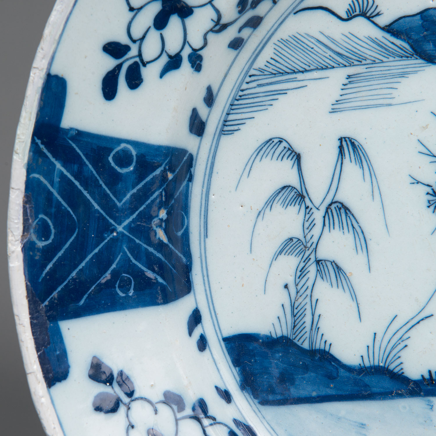A Frankfurt ceramic dish - Image 3 of 3