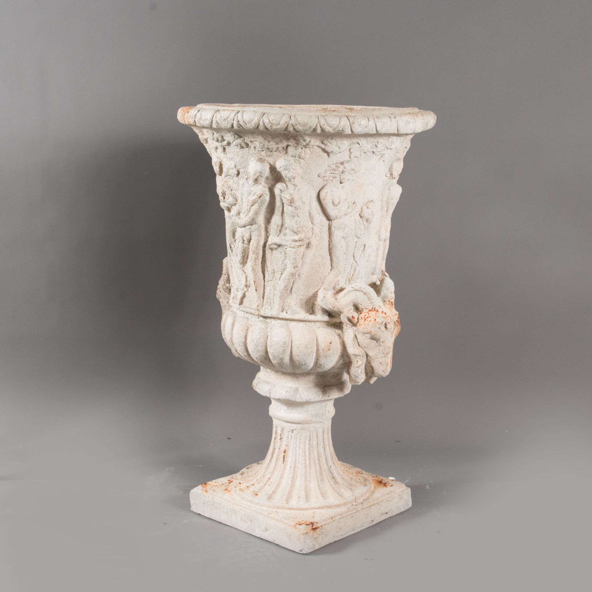 Pair of classical garden urns - Image 3 of 3