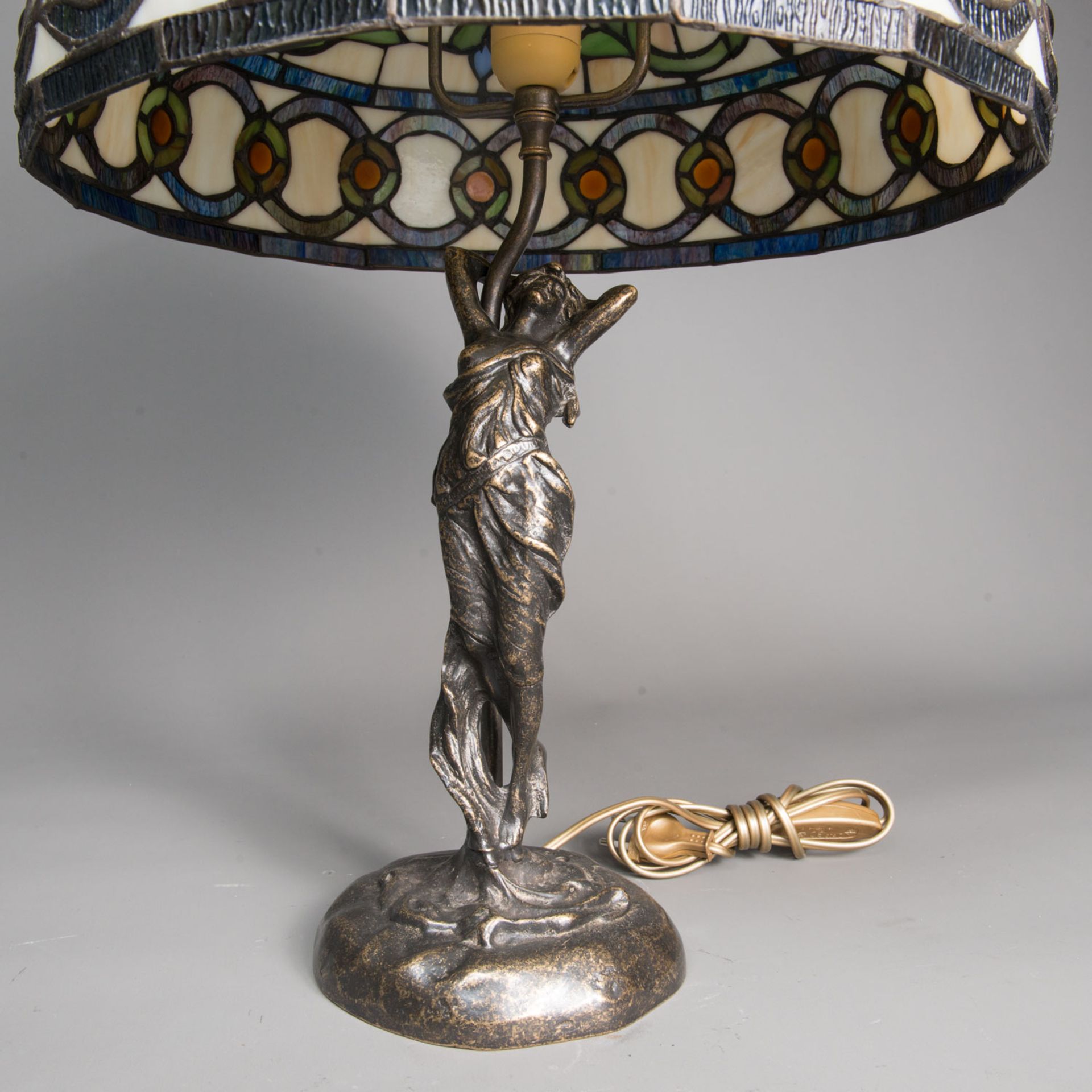 Tiffany style lamp - Image 2 of 3