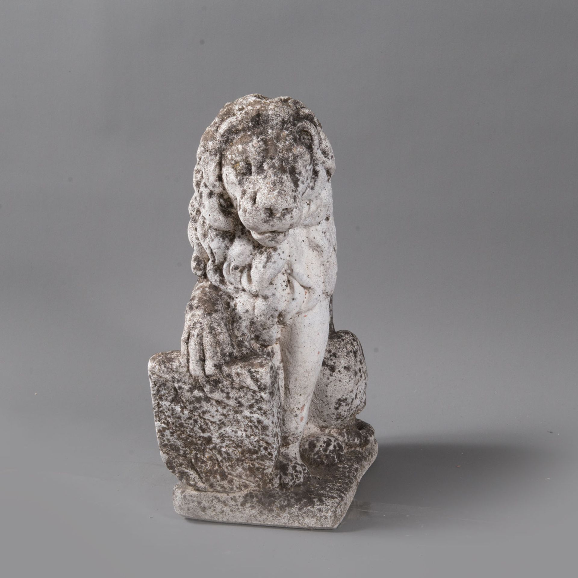 Pair of Tuscan house lions - Image 2 of 3