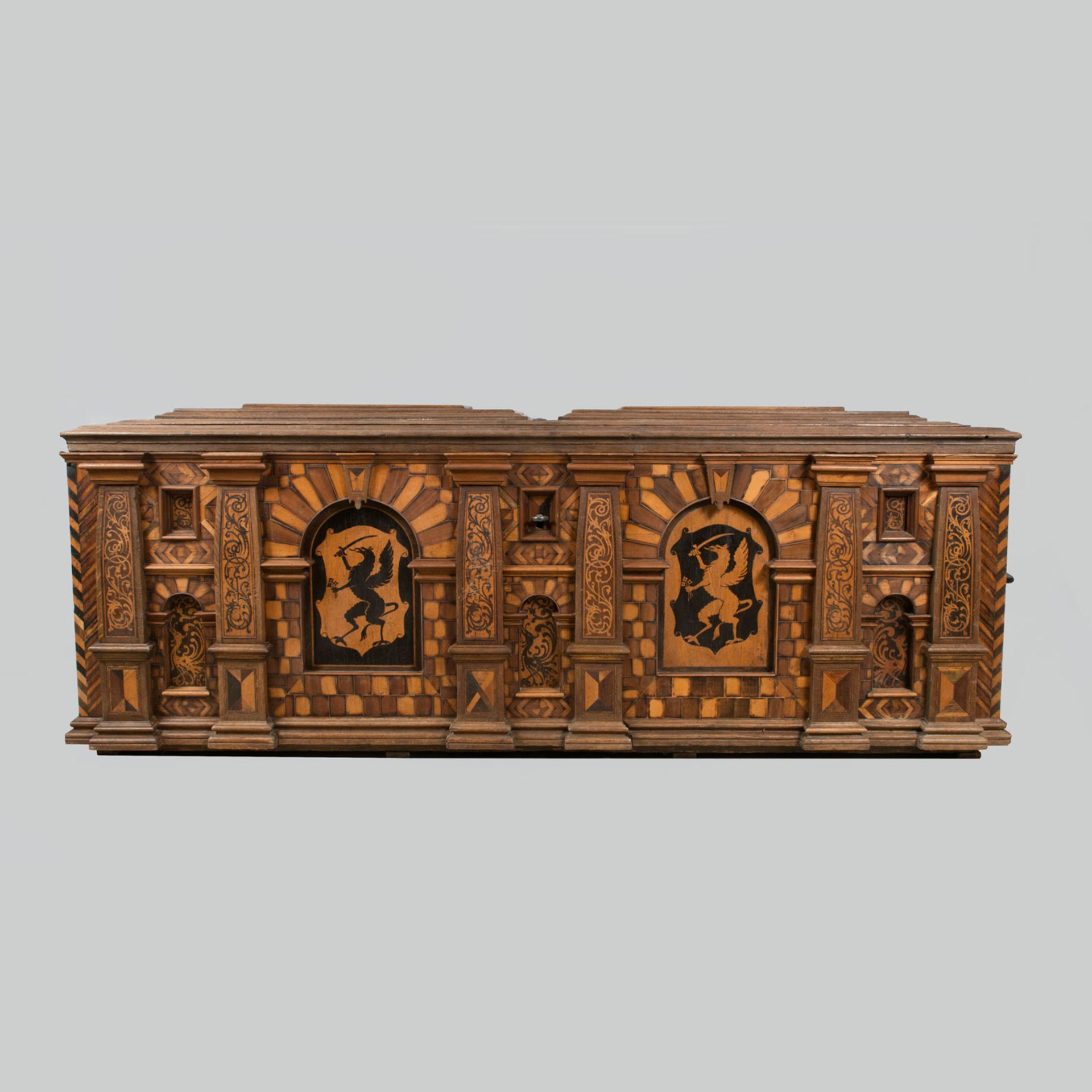 Renaissance Esterhazy trunk - Image 2 of 3