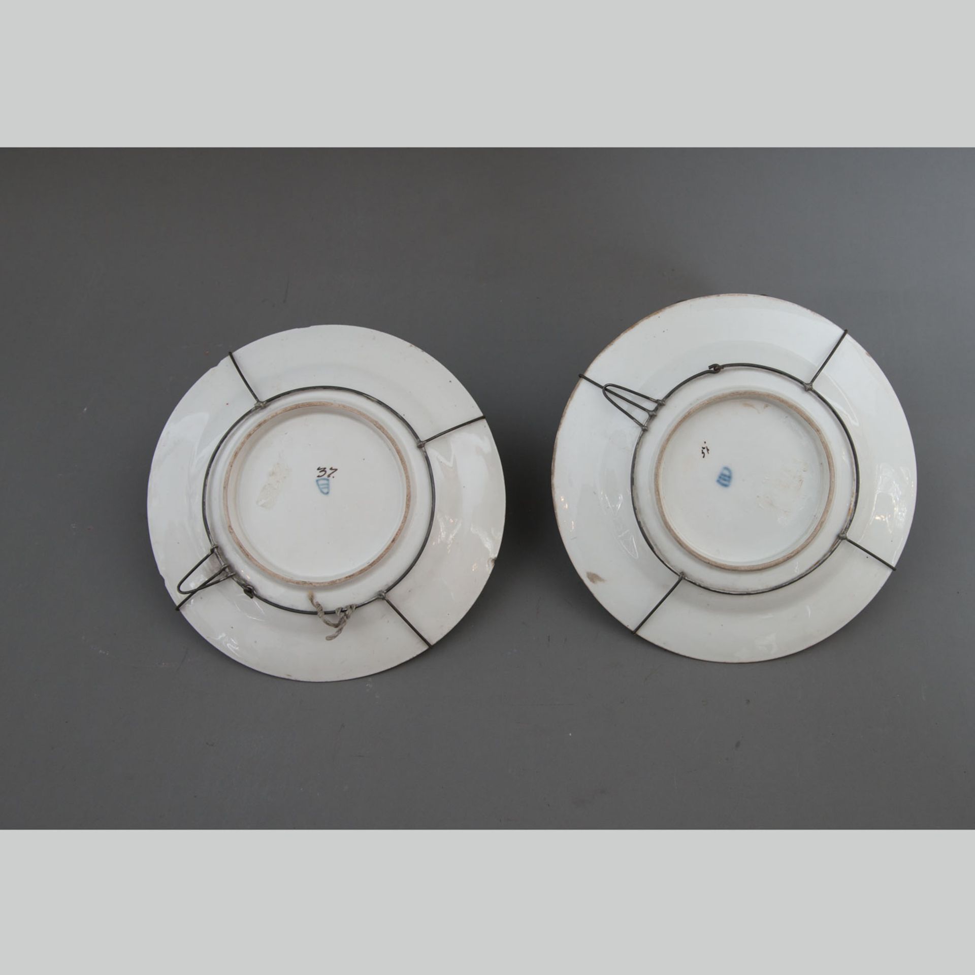 Pair of Vienna porcelain dishes - Image 2 of 3