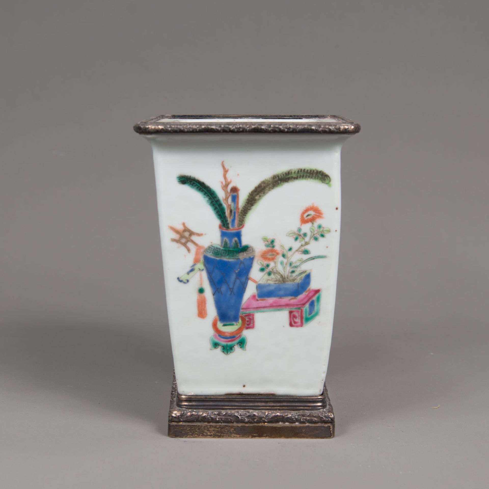 Chinese porcellain Cachepot - Image 2 of 3