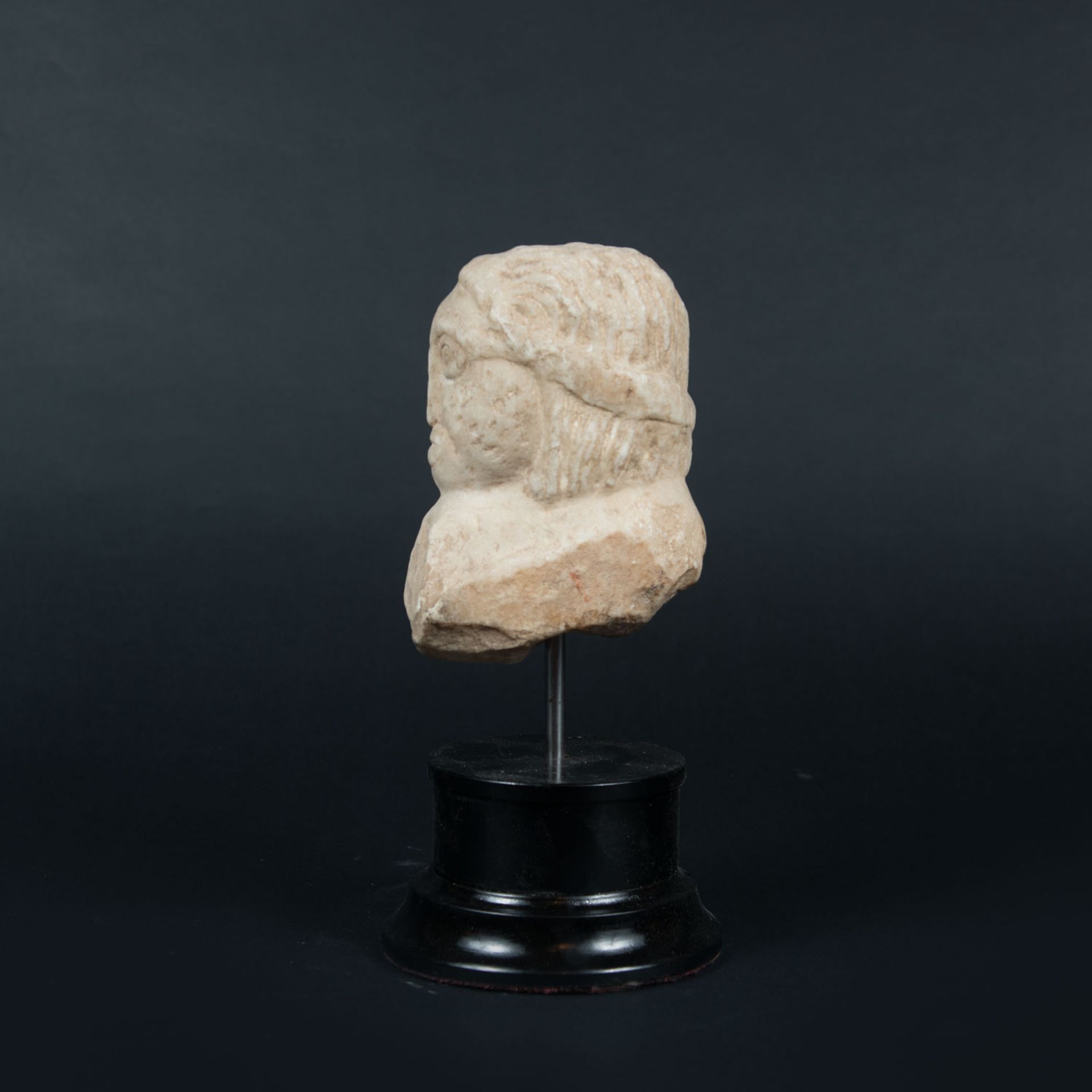 Medieval marble bust - Image 3 of 3