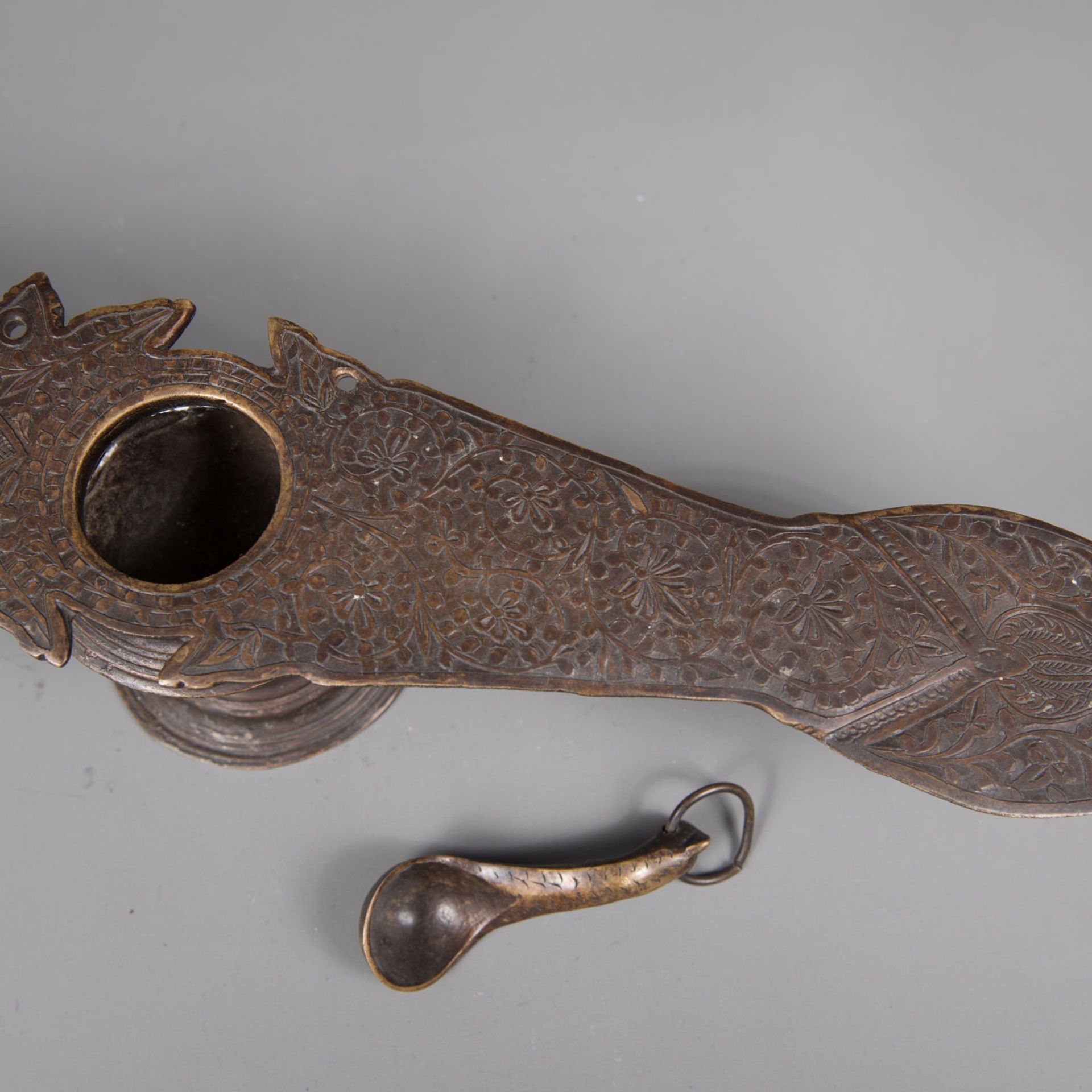 Indochinese oil lamp - Image 2 of 3