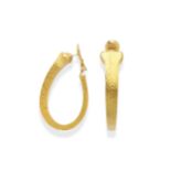 PAIRE DE BOUCLES D'OREILLES EN OR, SIGNÉES WEBB