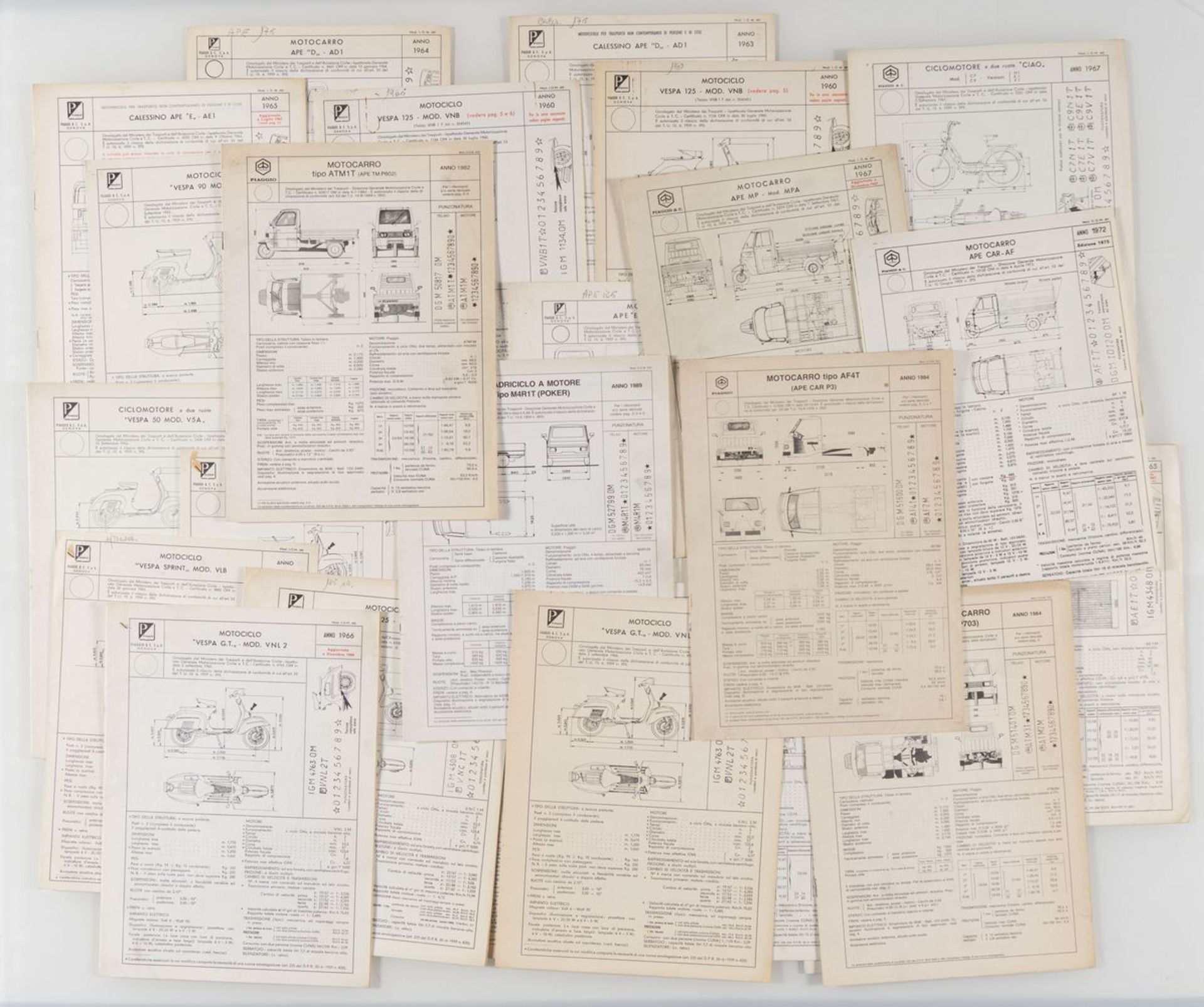 Schede Omologazione Piaggio			

N.30 schede originali di omologazione dei vari modelli Piaggio dal C