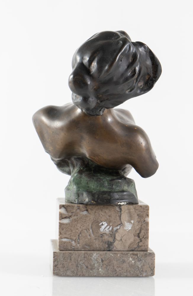Scultura in bronzo raffigurante figura femminile di gusto liberty. Inizi del XIX secolo. Firmata Ren - Image 5 of 6