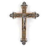 Argentiere Stefani, Bologna, XX secolo. Crocifisso in argento, argento vermeille, legno e pietre dur