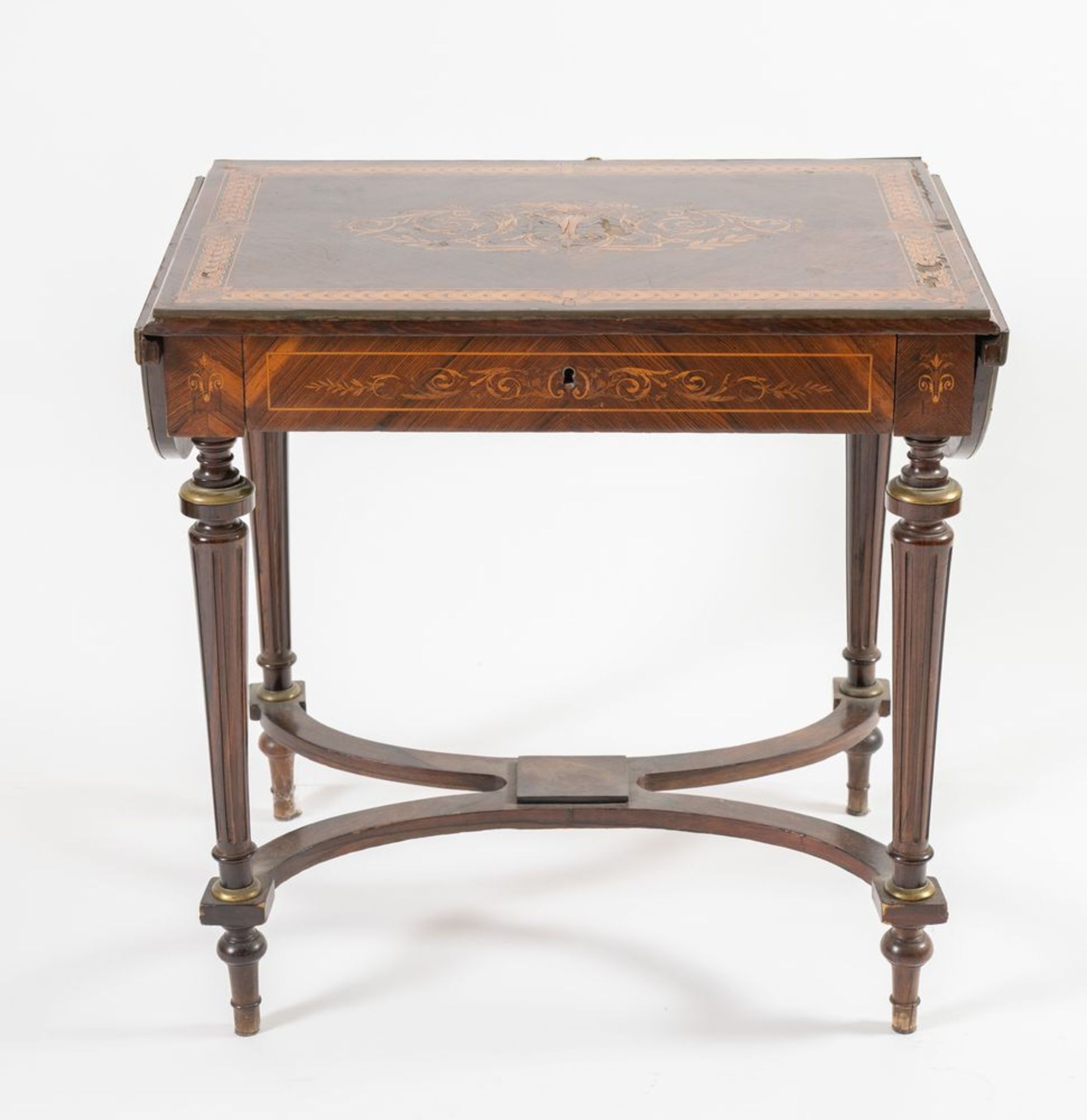 Tavolino con bandelle, lastronato in legno di palissandro. Francia, fine del XIX secolo. Riccamente - Image 4 of 4