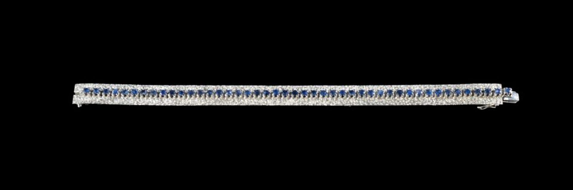 BRACCIALE IN ORO BIANCO CON ZAFFIRI
Prestigioso bracciale in oro bianco 18k con zaffiri taglio brill