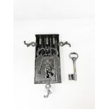 Four-secret master lock and key Lock: 10.2 x 20.4 cm - key: 12.62 cm. NB: Described by Duhamel