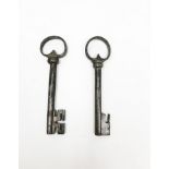 Two German keys13, 88 - 13, 56 cmPart of the chapter "From beyond the Rhine".