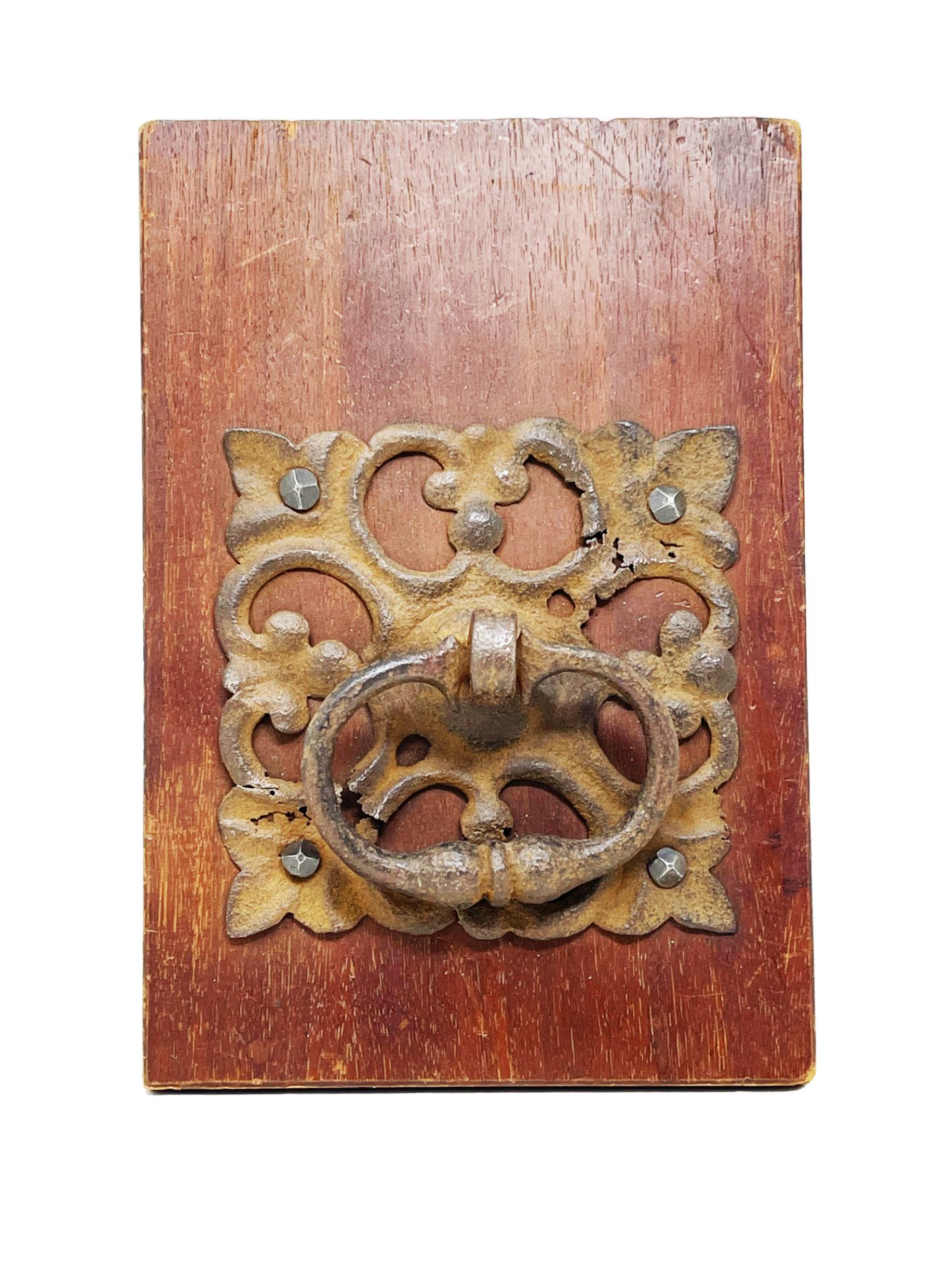 Handle on plate with fleur-de-lis. 10 x 10 x 42 cm