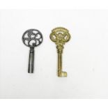 Two small keys, one decorated with a cherub6, 7 and 7, 53 cmPart of the chapter "From the