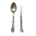 Spoon and fork, handles with gold and silver leaves. 18.8 and 17.9 cmPart of the chapter "Enjoy your