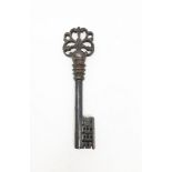 German key with trefoil ring17.4 cmPart of the chapter "From across the Rhine"