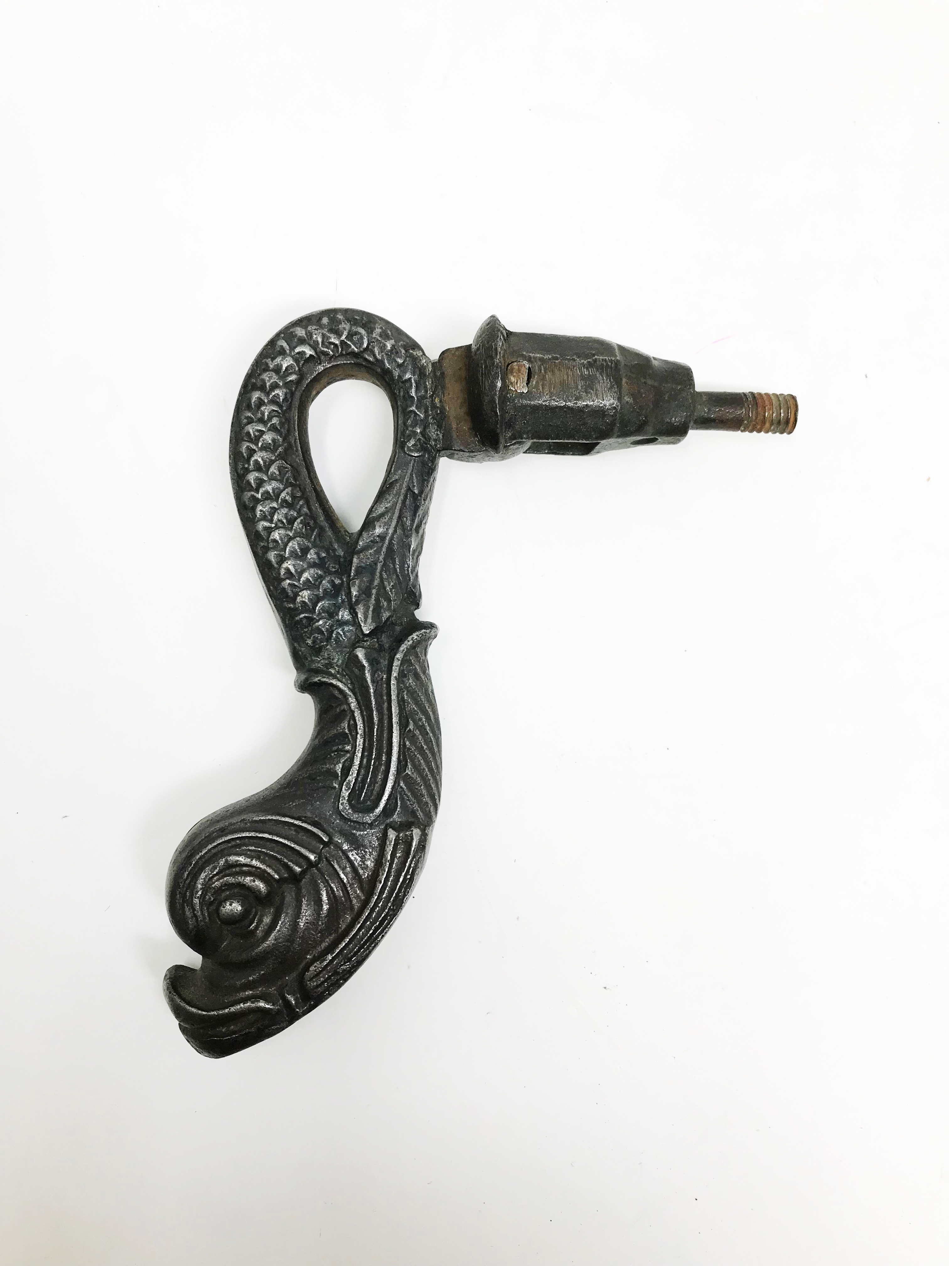 Iron door knocker with dolphin on leafy rose. 18.6 cm. Part of the chapter "From the Time of the - Bild 4 aus 4