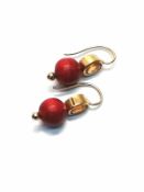 Korallen-Ohrgehänge Schwanenhals