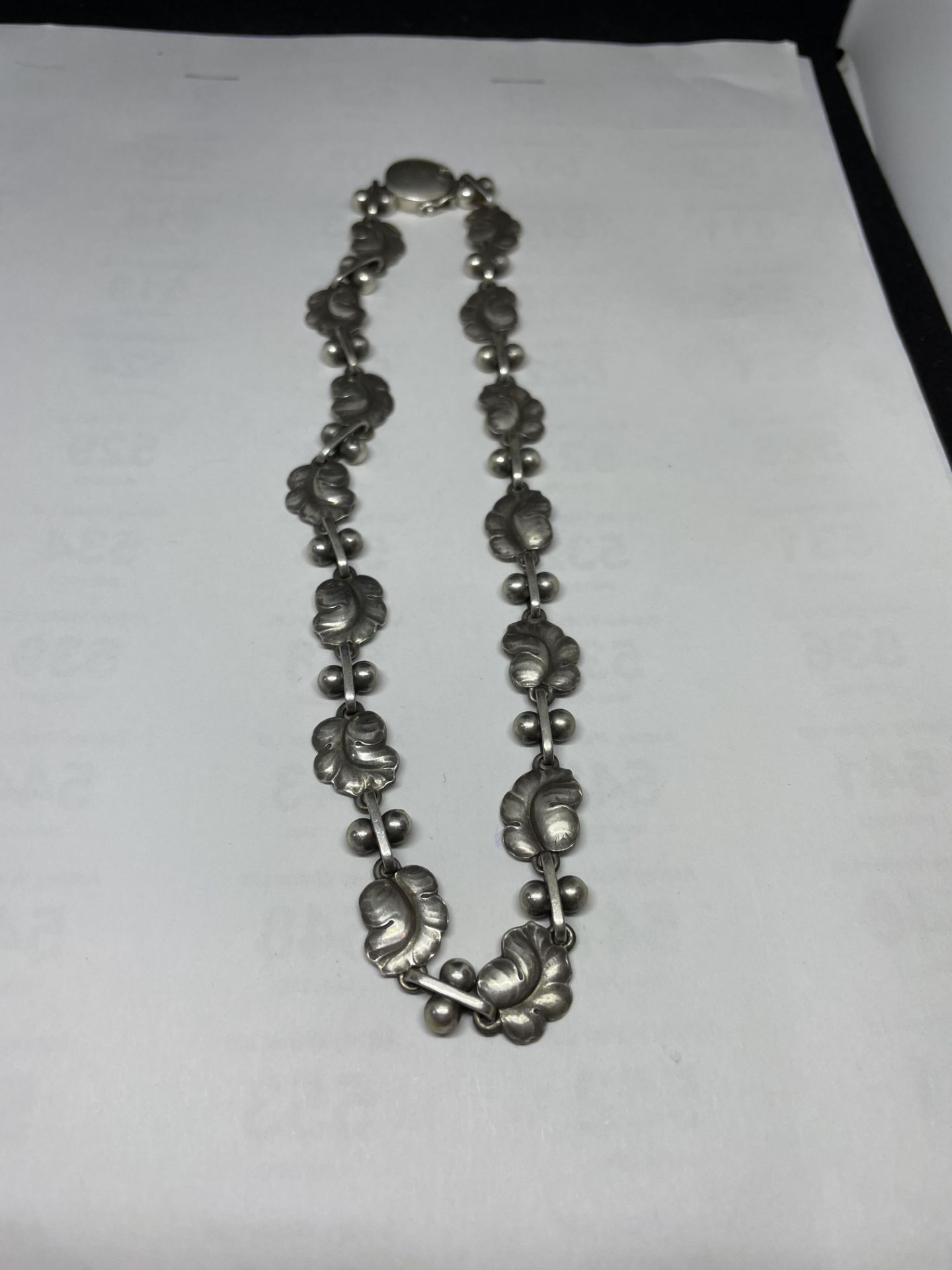 A GEORG JENSON SILVER NECKLACE MOONLIGHT GRAPES 96