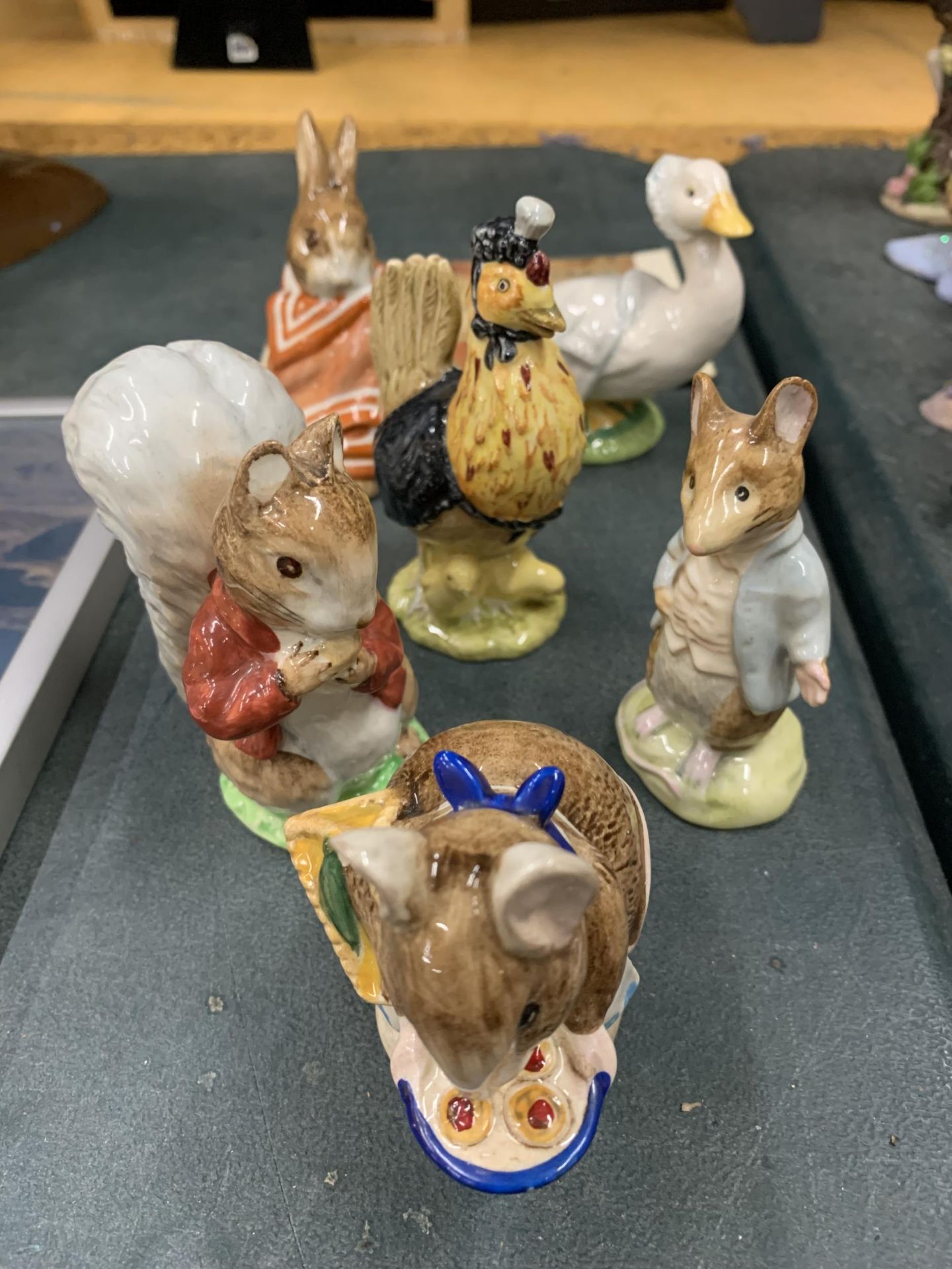 SIX BESWICK BEATRIX POTTER FIGURES TO INCLUDE APPLEY DAPPLY, TIMMY TIPTOES, JOHNNY TOWNMOUSE,