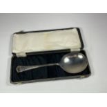 A GEORGE V SILVER CASED SERVING SPOON, HALLMARKS FOR BIRMINGHAM, 1919, WEIGHT 70G