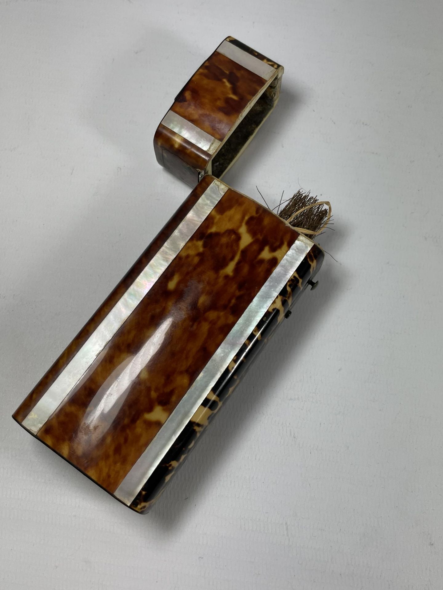 A MID 19TH CENTURY C.1848 TORTOISESHELL BRUSH CASE WITH SILVER TOPPED (NOT MARKED) - Image 4 of 4