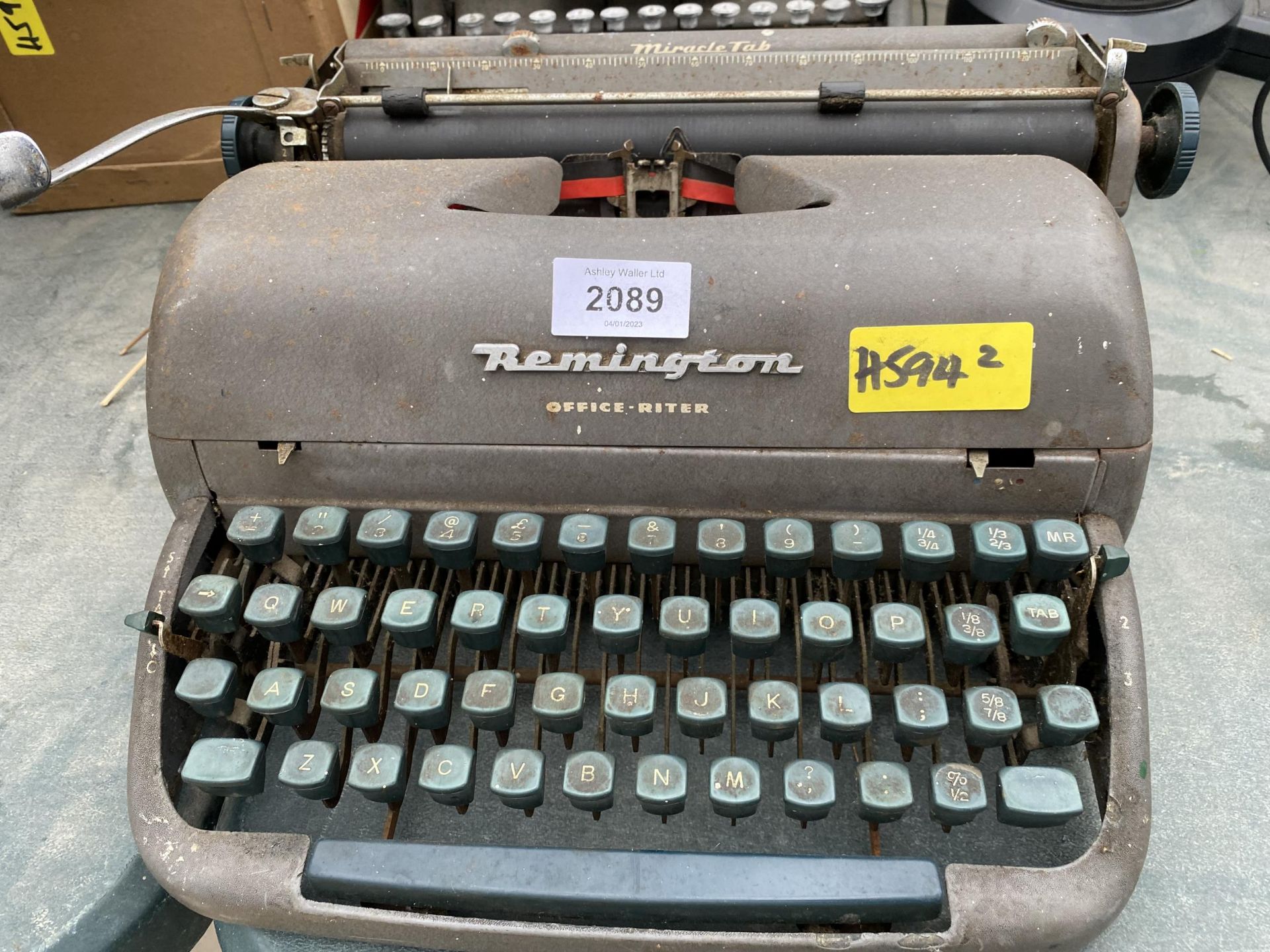 TWO VINTAGE REMINGTON TYPEWRITERS - Image 3 of 3