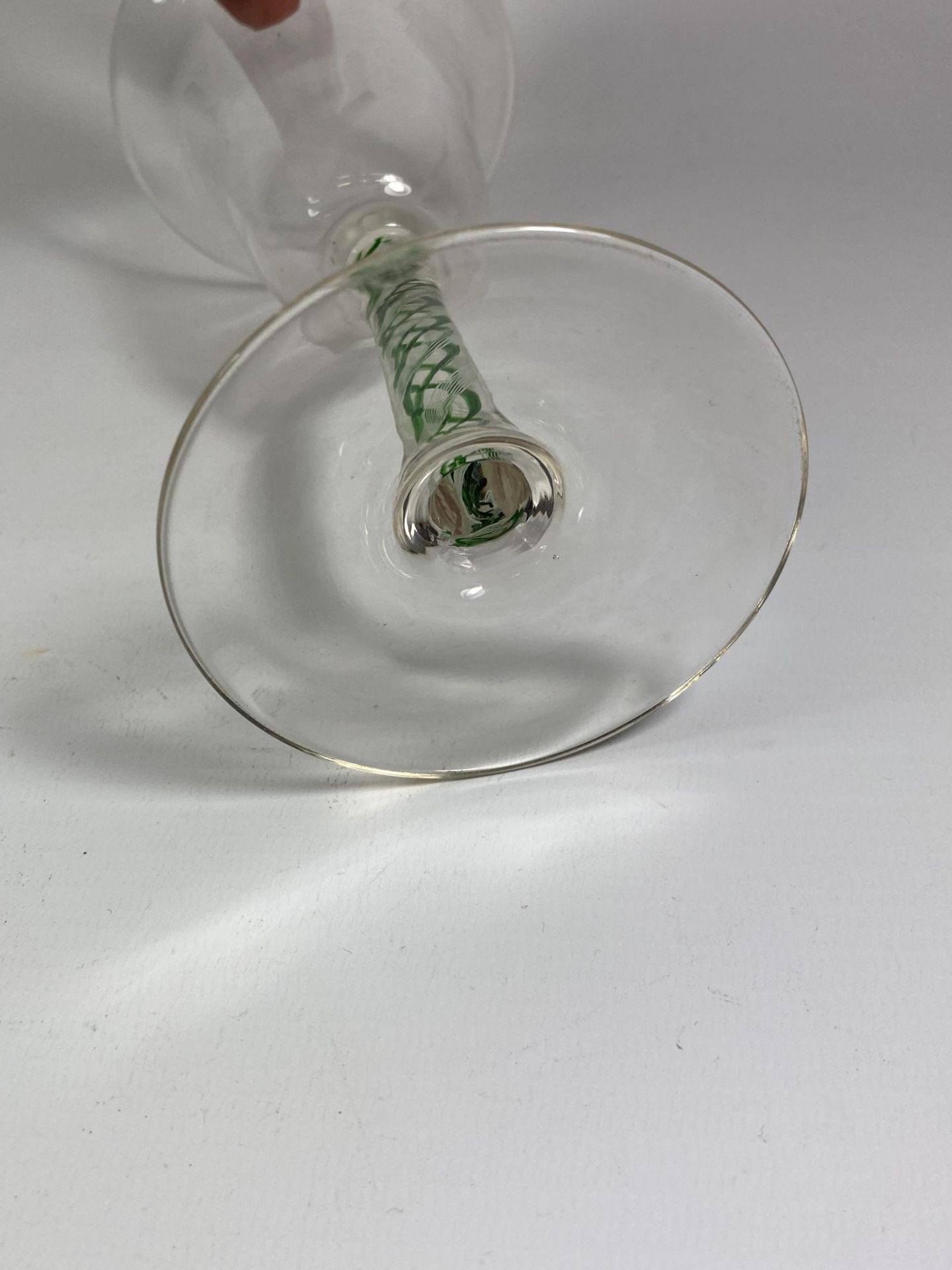 A 19TH CENTURY AIR TWIST STEM WINE GLASS, HEIGHT 18CM - Image 3 of 3