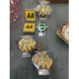 A QUANTITY OF VINTAGE MOTORING ITEMS TO INCLUDE AA CAR BADGES