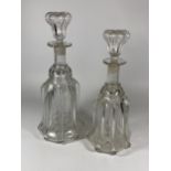 AN EARLY 19TH CENTURY FLUTED GLASS DECANTER WITH PONTIL MARK TO BASE, HEIGHT 32CM TOGETHER WITH