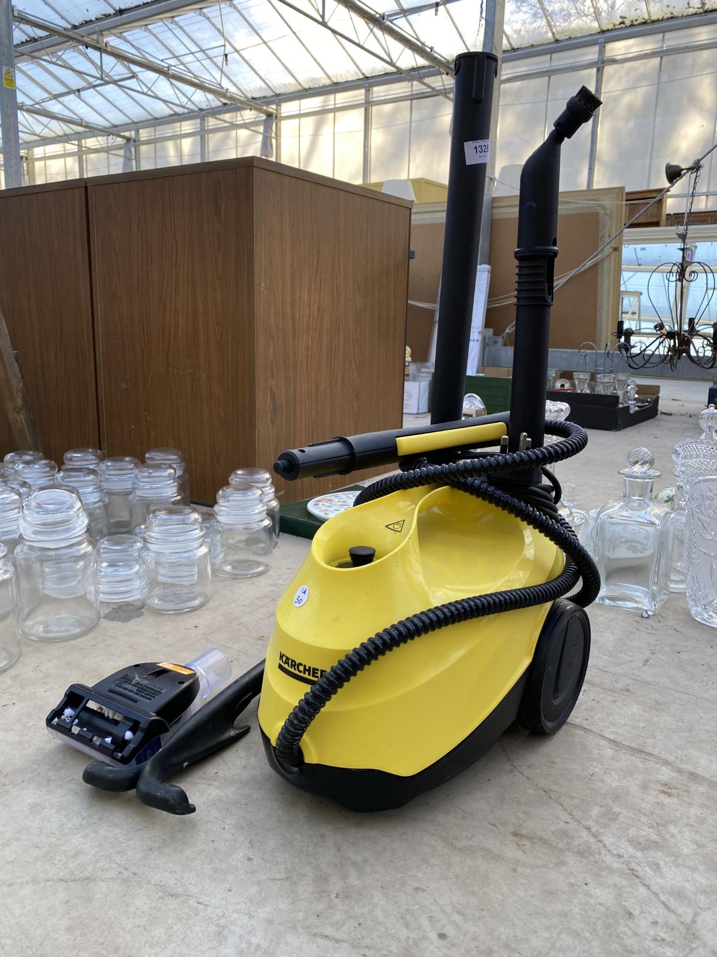 A KARCHER VACUUM CLEANER - Image 2 of 2