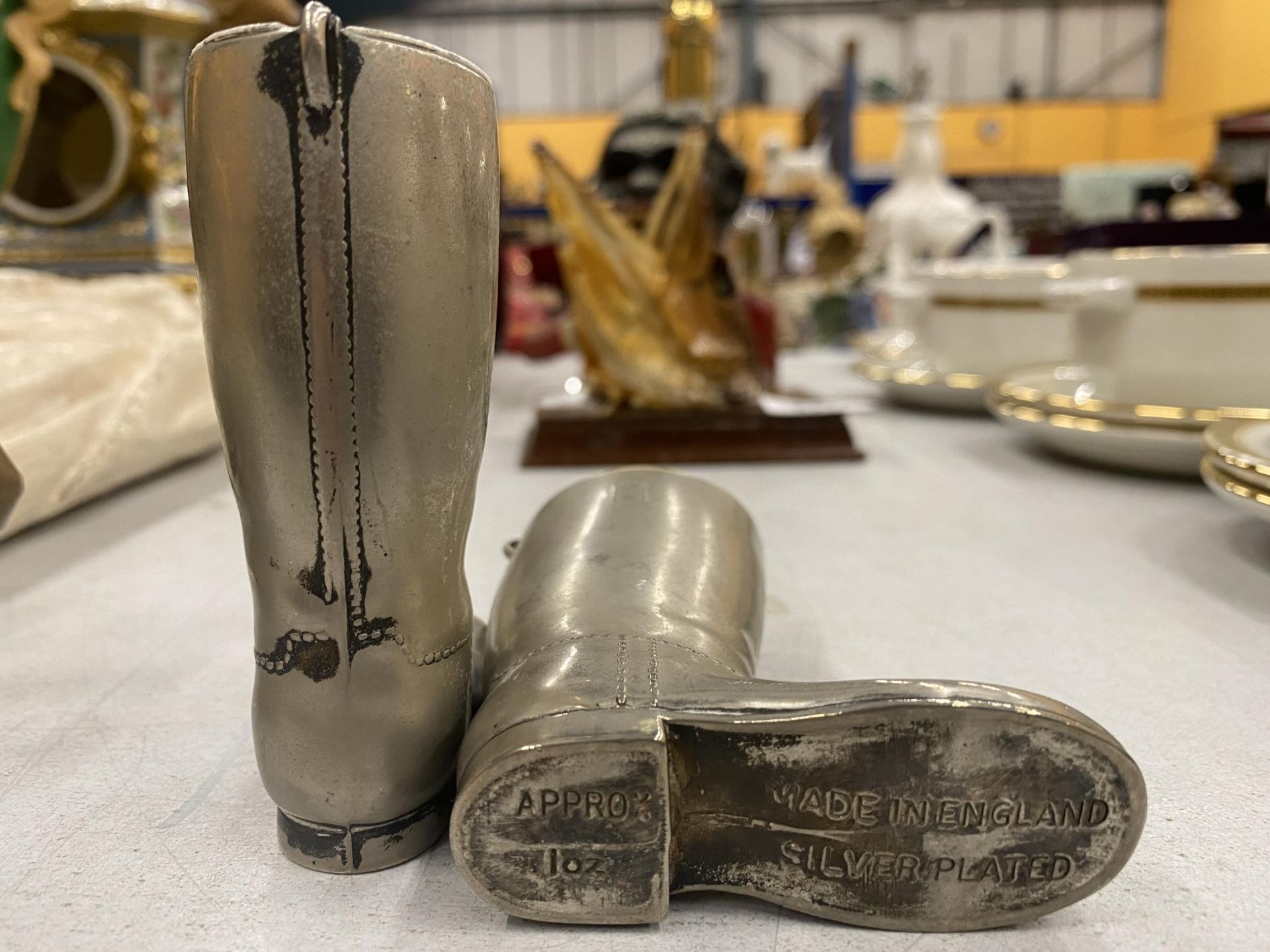A PAIR OF SILVER PLATED WELLY BOOTS, ONE WEIGHING 1 oz, THE OTHER 1.5 oz, HEIGHT 9CM - Image 3 of 3