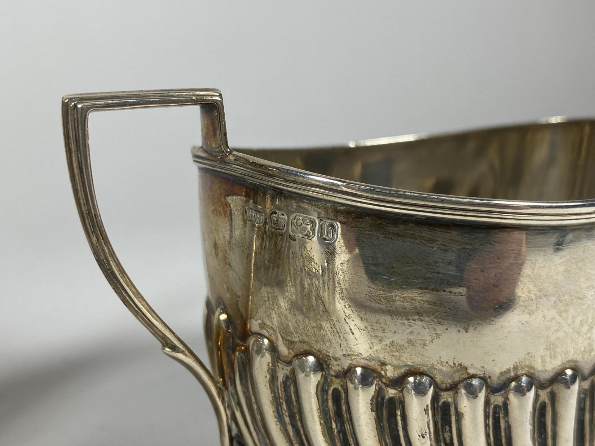 A VICTORIAN SILVER BACHELORS THREE PIECE TEA SET, HALLMARKS FOR SHEFFIELD, 1895, MAKERS HARRISON - Image 4 of 4