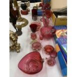 A LARGE QUANTITY OF VINTAGE CRANBERRY GLASS TO INCLUDE VASE, BOWLS, GLASSES, ETC SOME WITH FLUTED