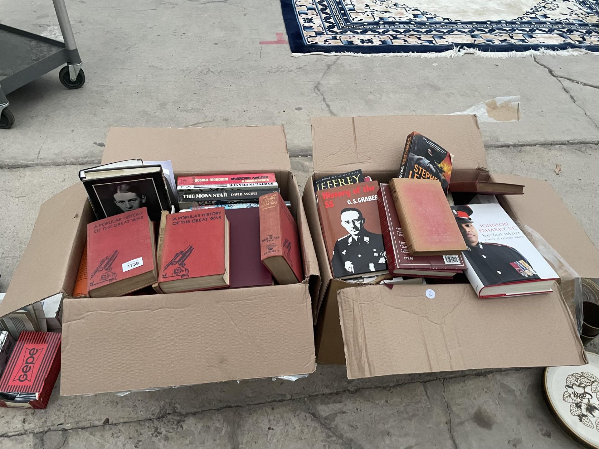 A LARGE QUANTITY OF MILITARY RELATED BOOKS