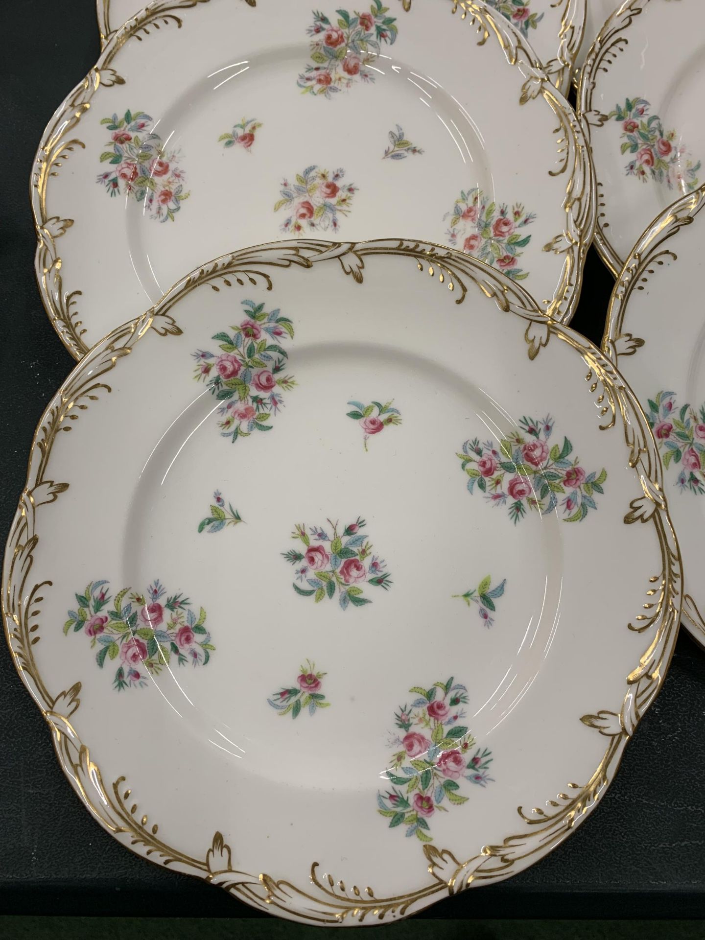 A QUANTITY OF HANDPAINTED CABINET PLATES DWITH FLORAL DESIGN AND GILT EDGES - Image 2 of 3
