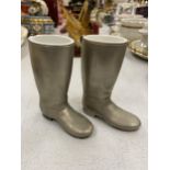 A PAIR OF SILVER PLATED WELLY BOOTS, ONE WEIGHING 1 oz, THE OTHER 1.5 oz, HEIGHT 9CM