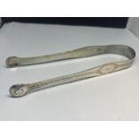 A PAIR HESTER BATEMAN 1774 SUGAR TONGS GROSS WEIGHT 30.5 GRAMS