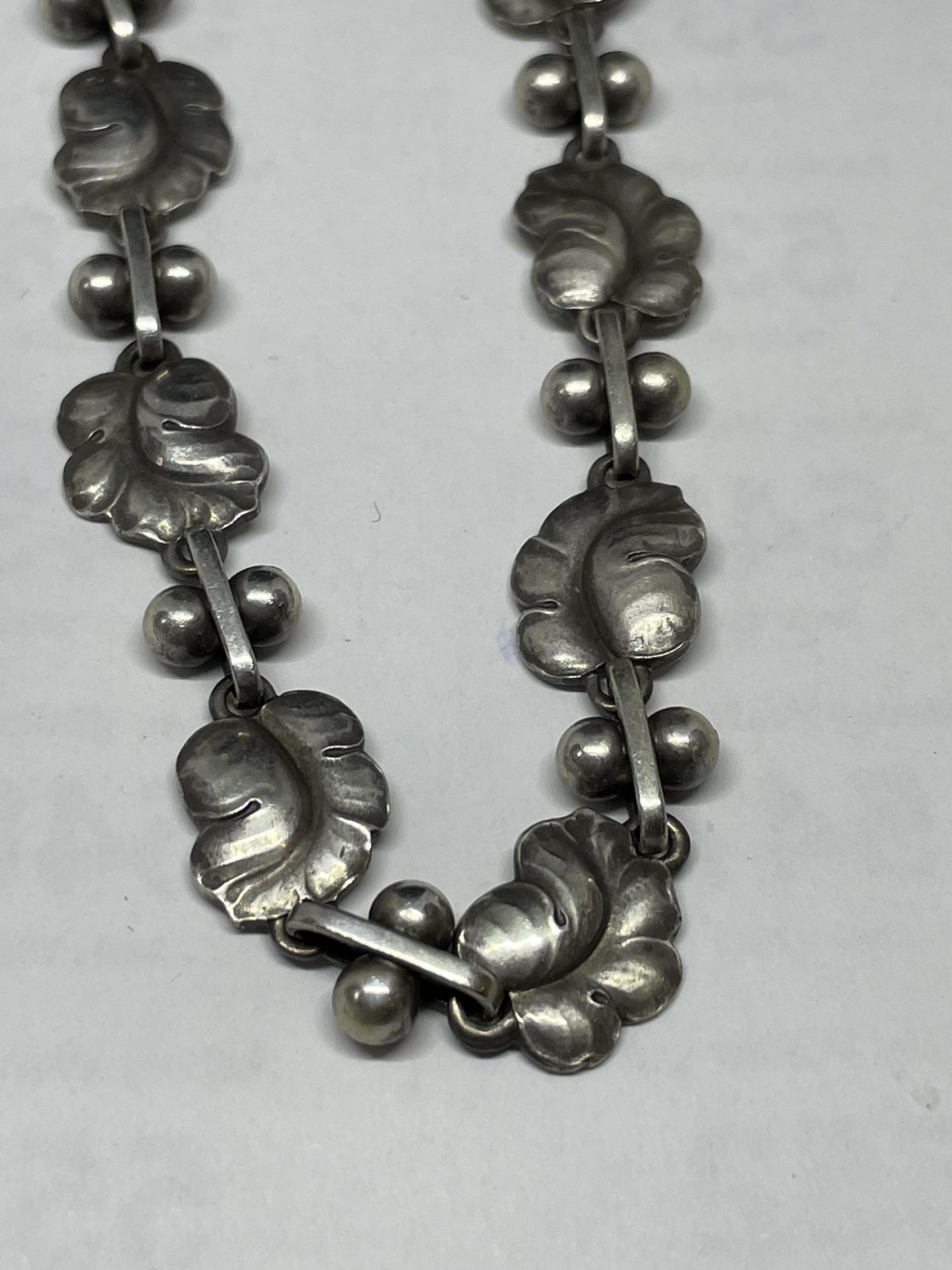 A GEORG JENSON SILVER NECKLACE MOONLIGHT GRAPES 96 - Image 2 of 4