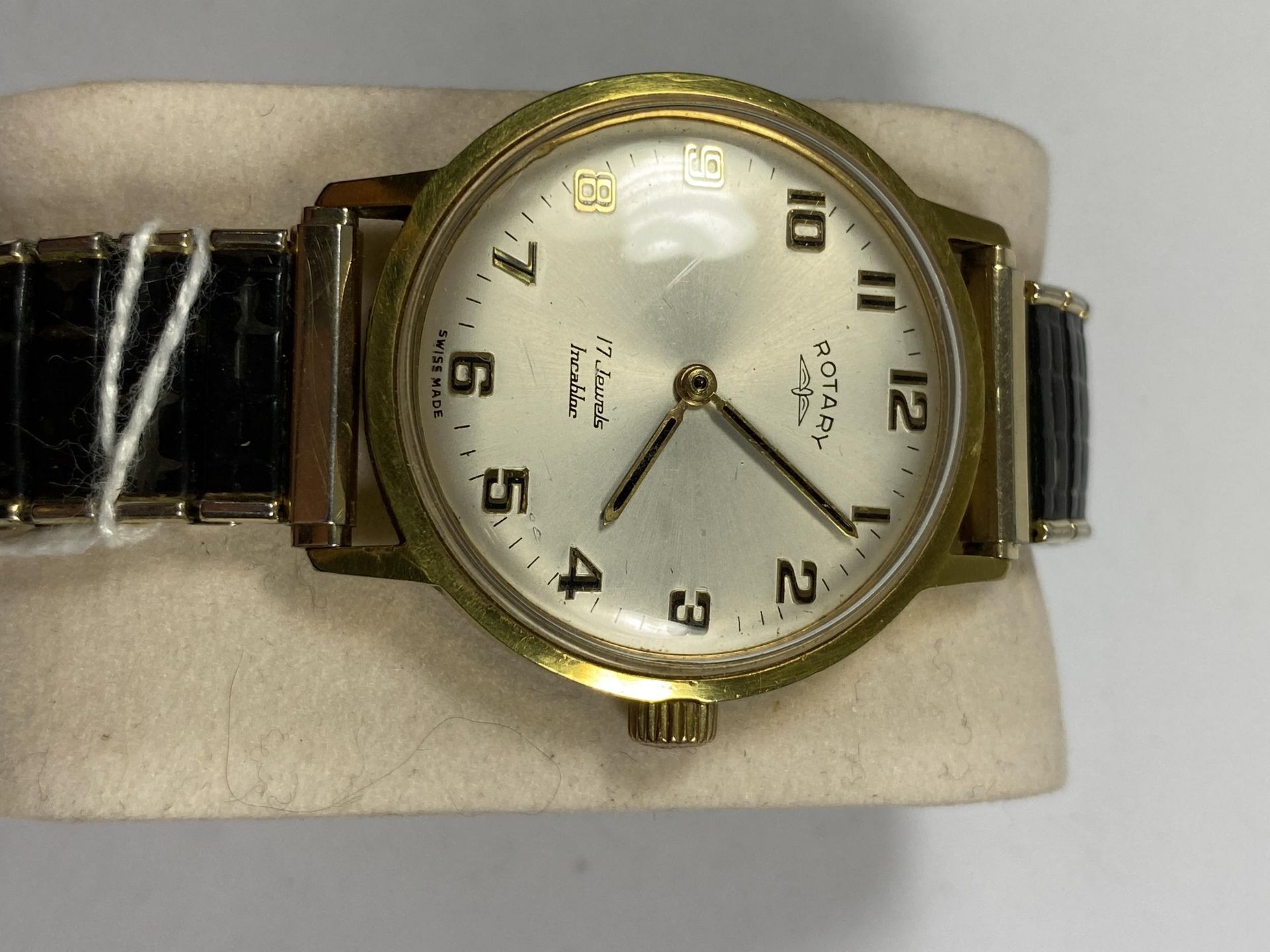 A VINTAGE ROTARY 17 JEWELS WATCH - Image 2 of 2