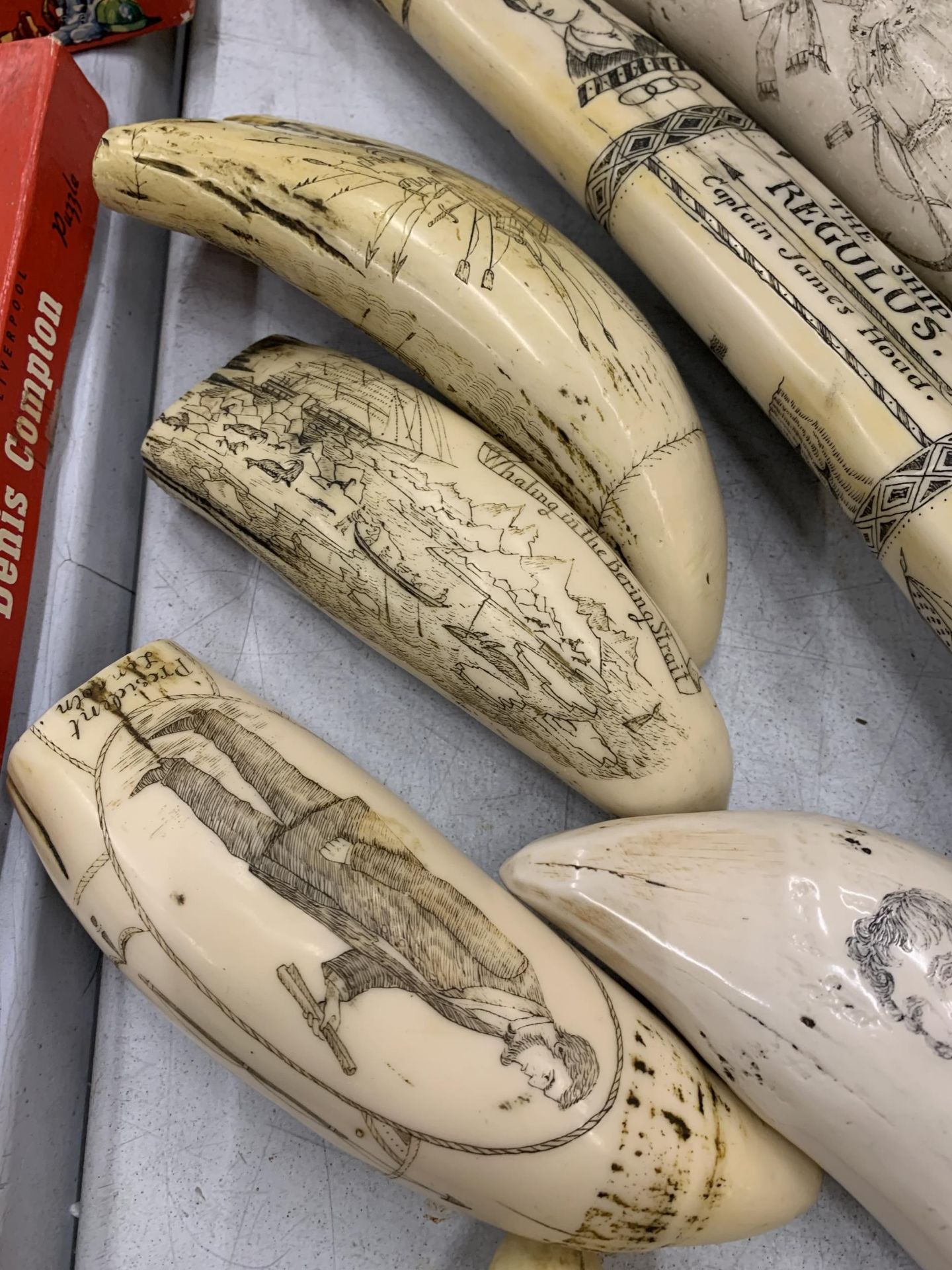 EIGHT PIECES OF SCRIMSHAW STYLE COLLECTABLES - Image 3 of 3