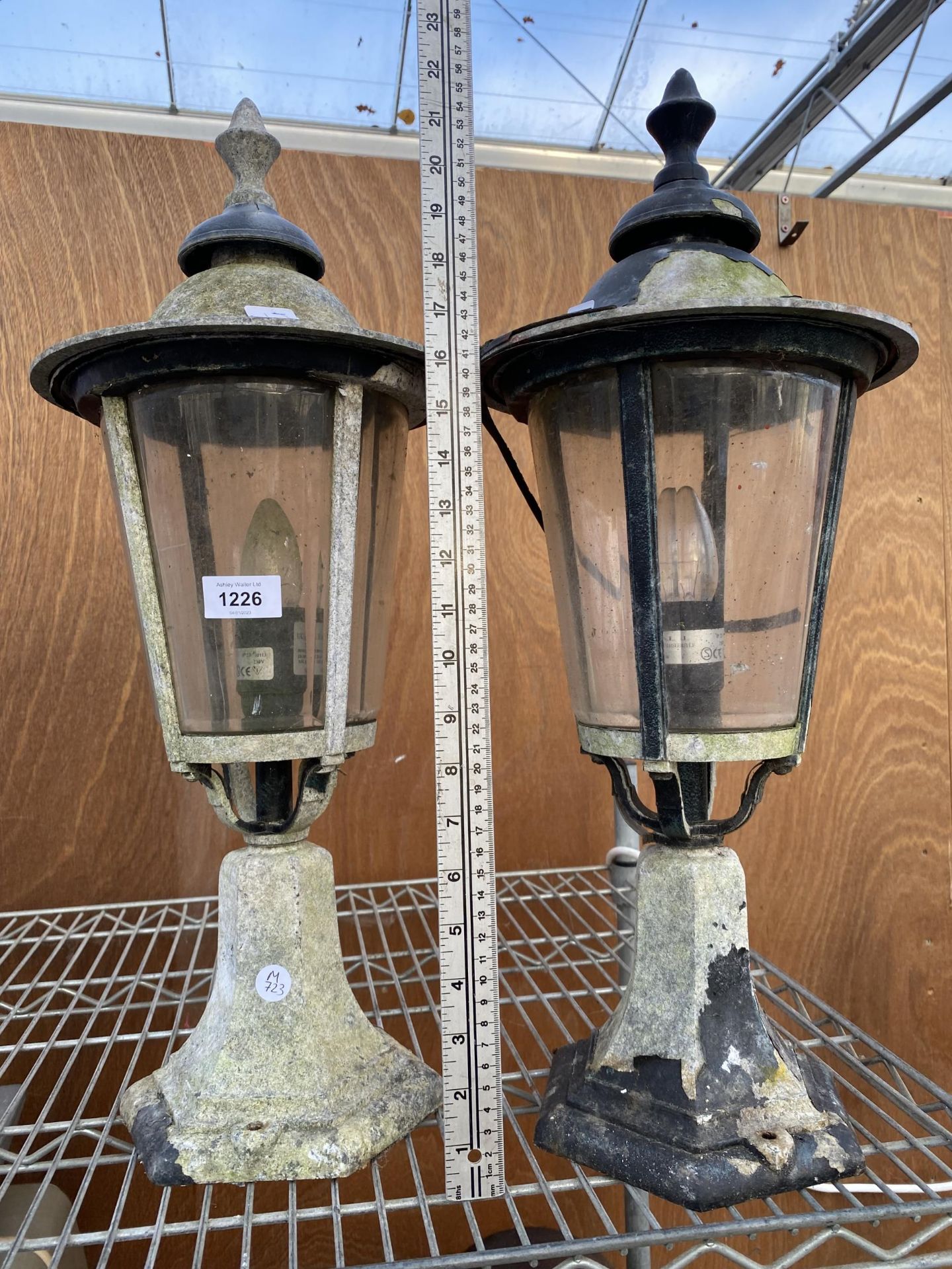 A PAIR OF OUTDOOR PILLAR LIGHTS - Image 3 of 3