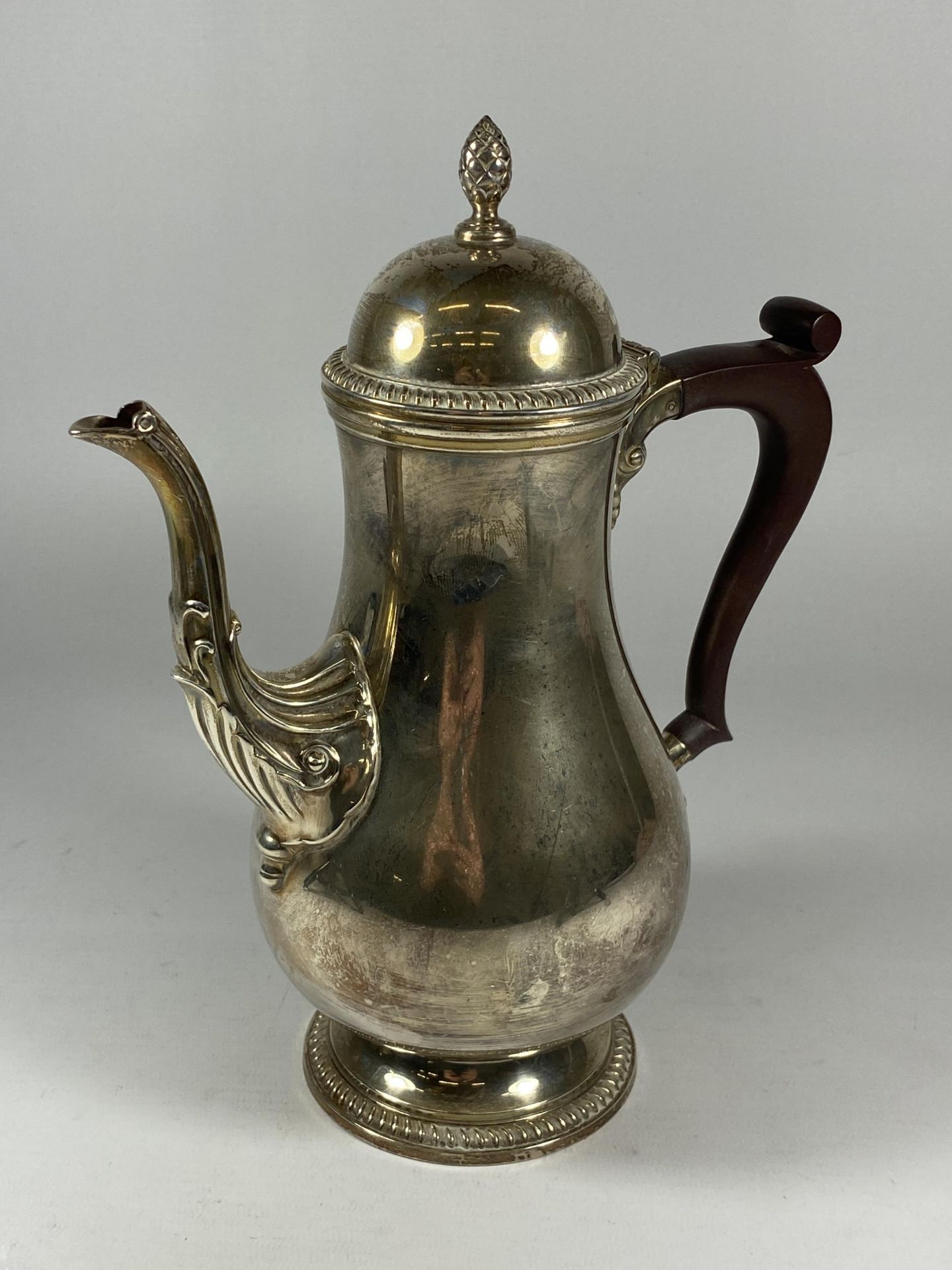 A SILVER GEORGIAN STYLE TEAPOT, HALLMARKS FOR BIRMINGHAM 1970, MAKER BARKER ELLIS SILVER CO, - Image 3 of 4