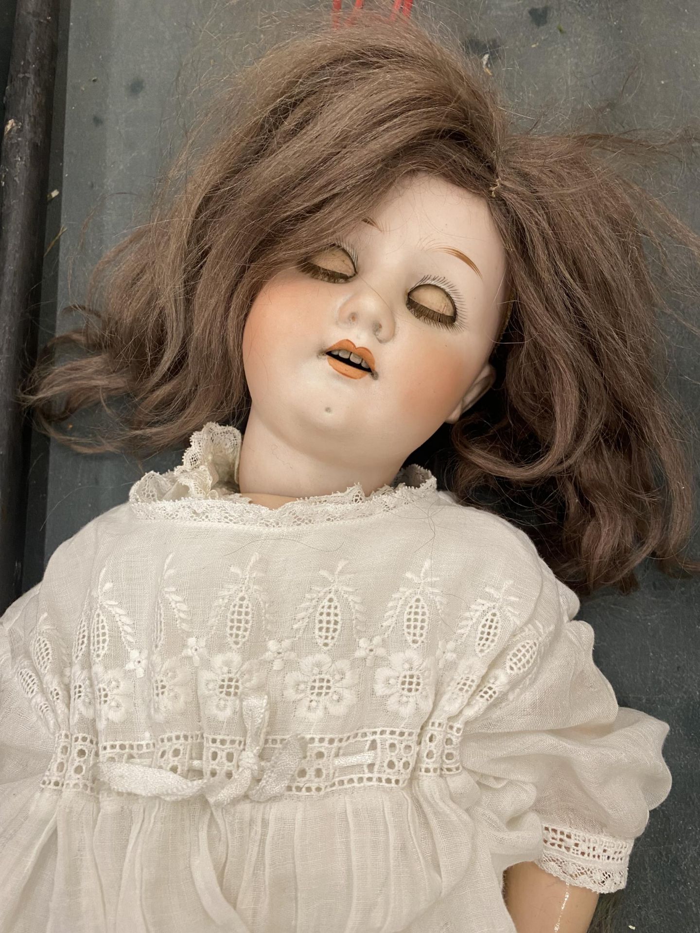 TWO LARGE VINTAGE DOLLS, ONE MARKED MAX HANDWERGY, GERMANY, THE OTHER MARKED HEUBACH KOPPELSDORF - Image 4 of 7